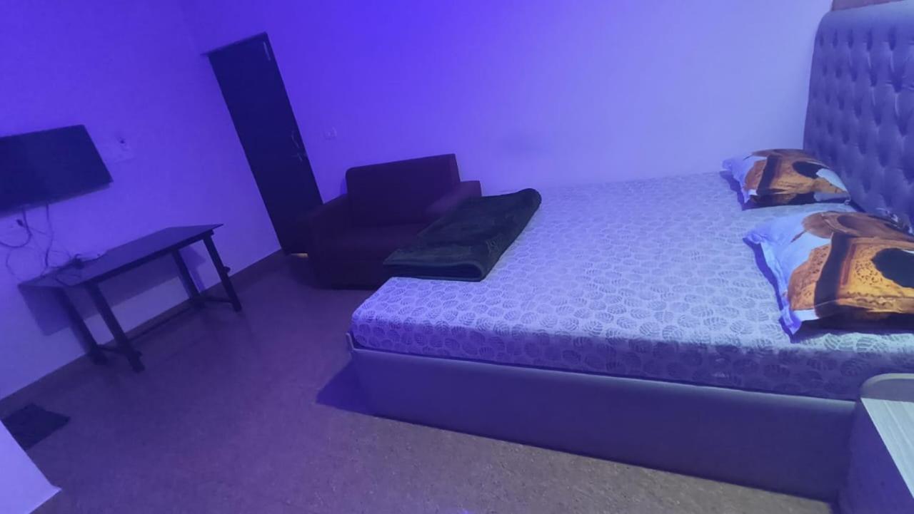 Blue Rays Apartment กาลังกูติ ห้อง รูปภาพ