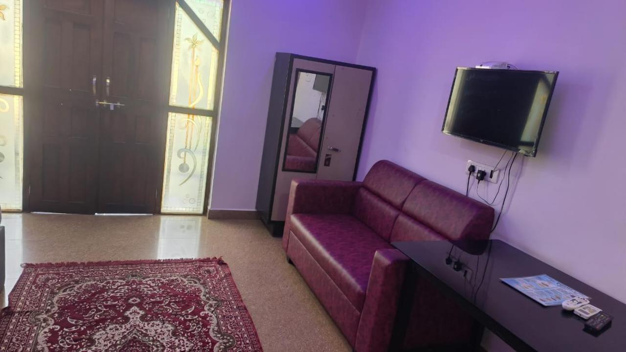 Blue Rays Apartment กาลังกูติ ห้อง รูปภาพ